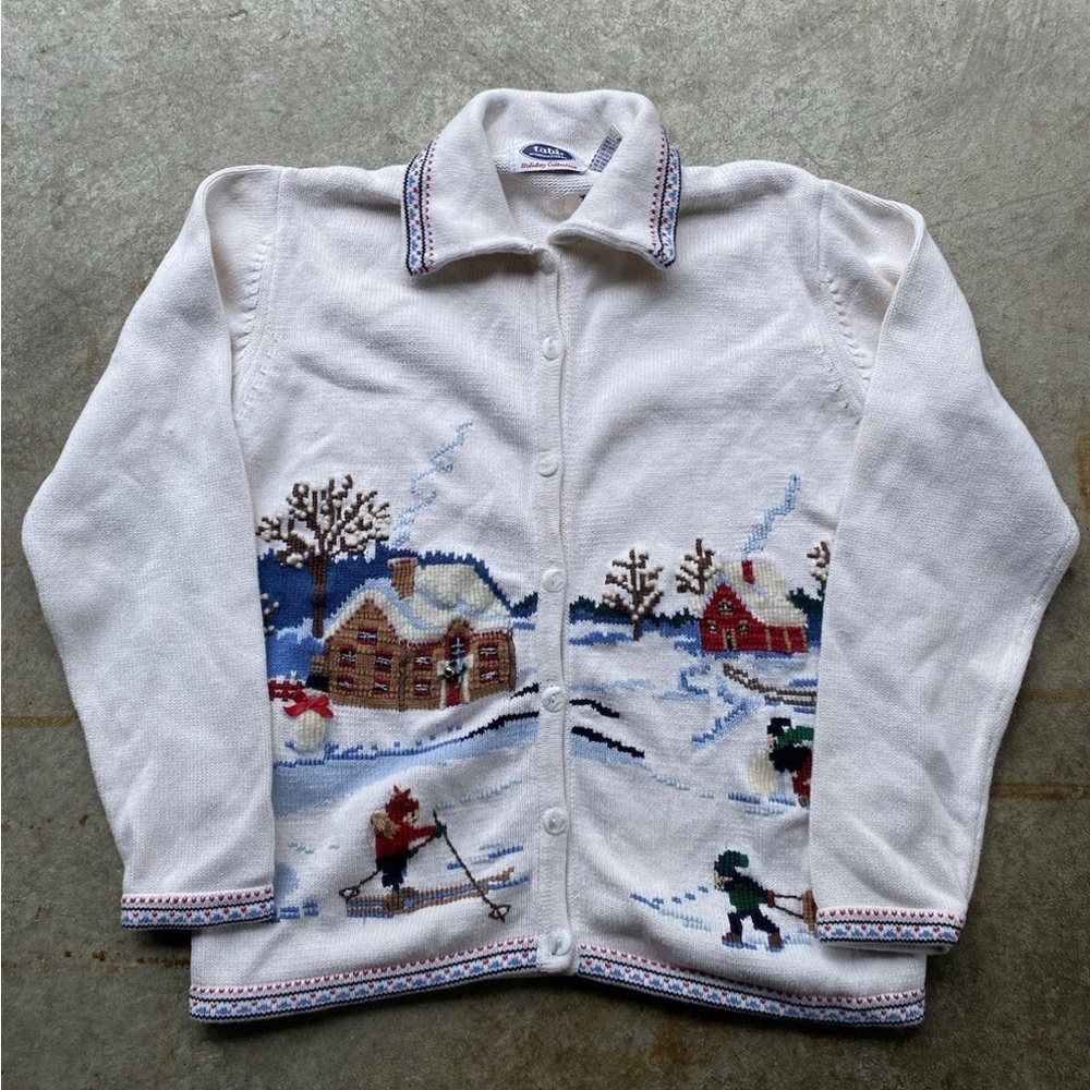 Vintage White Winter Scene Cardigan Sweater
